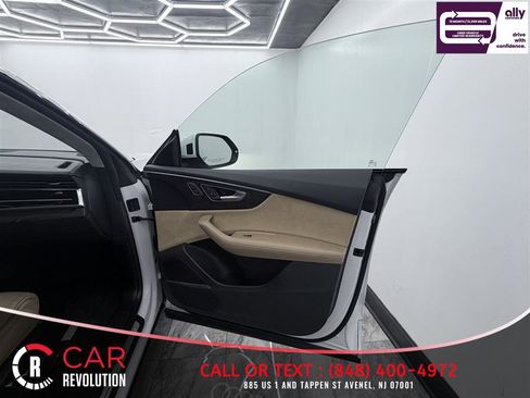 Used 2020 Audi Q8 Prestige w/ Prestige Package AWD/4WD image 47