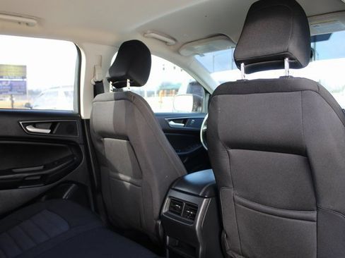 Used 2024 Ford Edge SE image 19