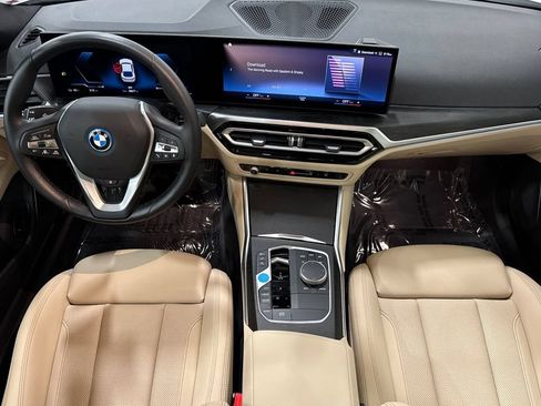 Used 2023 BMW i4 eDrive40 RWD image 15