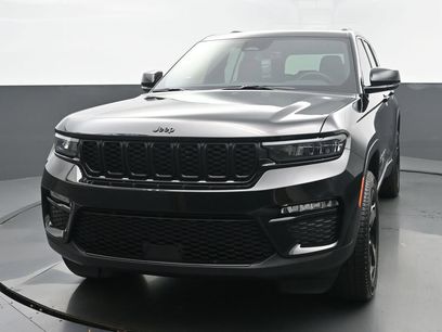 New 2025 Jeep Grand Cherokee Limited w/ Black Appearance Package