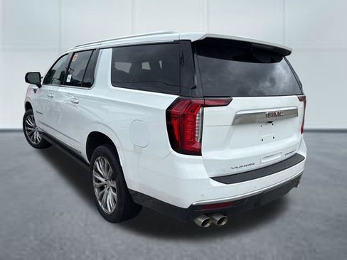 Used 2022 GMC Yukon XL Denali AWD/4WD image 2