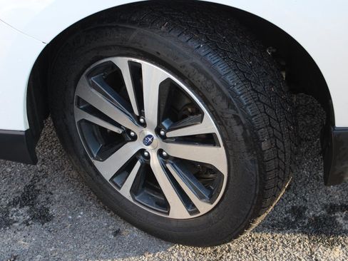 Used 2019 Subaru Outback 2.5i Limited image 18