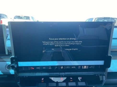 New 2025 GMC Hummer EV 2X w/ LPO, Roof Cross Rail Package image 23