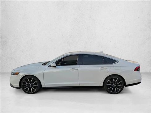 Used 2023 Honda Accord Touring image 8