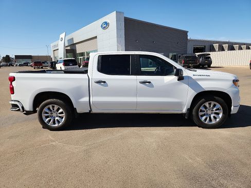 Used 2023 Chevrolet Silverado 1500 Custom image 5