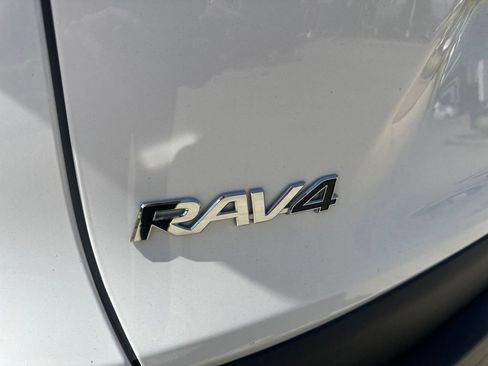 Used 2023 Toyota RAV4 XLE FWD image 10