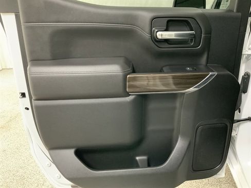 Used 2022 Chevrolet Silverado 1500 RST w/ Convenience Package II image 16