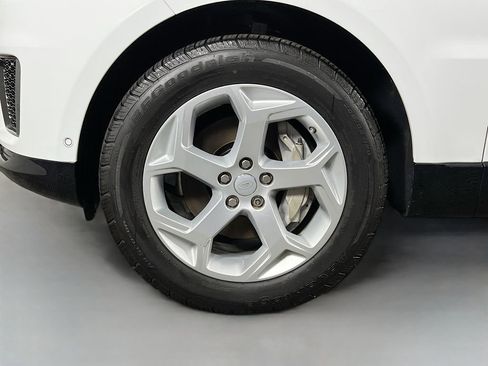 Used 2019 Land Rover Range Rover Sport HSE image 32