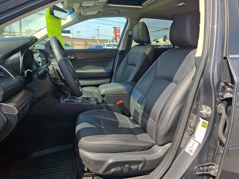 Used 2018 Subaru Outback 2.5i Limited AWD/4WD image 13