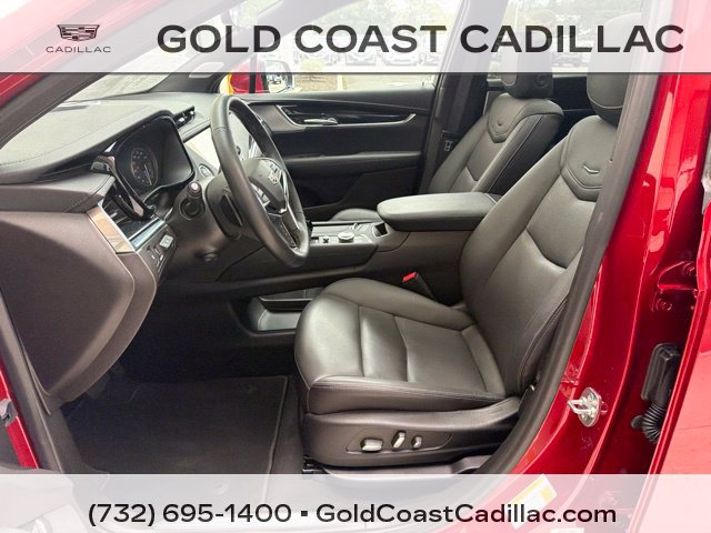 Used 2025 Cadillac XT5 Premium Luxury w/ Technology Package AWD/4WD image 15