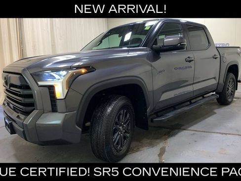 Used 2025 Toyota Tundra SR5 w/ SR5 Convenience Package AWD/4WD image 7