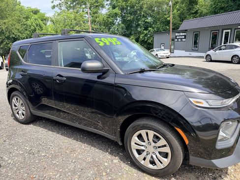 Used 2015 Kia Soul FWD image 1