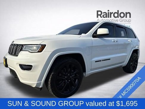 Used 2021 Jeep Grand Cherokee Laredo X AWD/4WD image 3