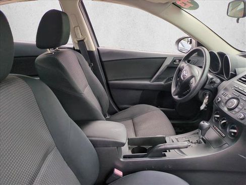 Used 2013 MAZDA MAZDA3 i Sport image 18