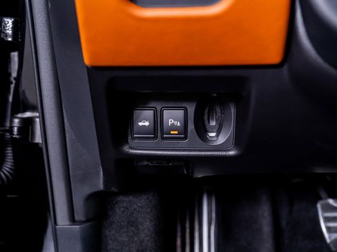 Used 2021 Nissan GT-R Premium image 55