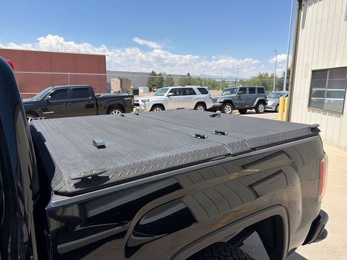 Used 2016 GMC Sierra 1500 SLT w/ All-Terrain Package AWD/4WD image 11