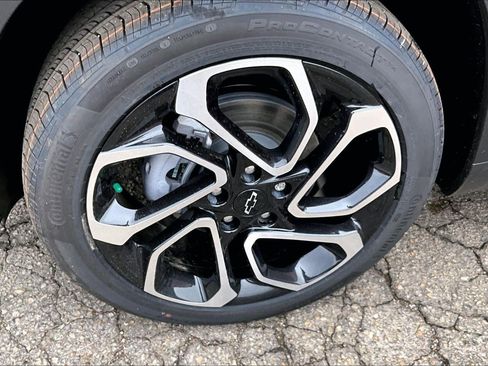 New 2026 Chevrolet Trax RS w/ Sunroof Package FWD image 12