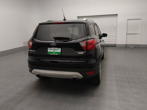 Used 2019 Ford Escape Titanium image 7