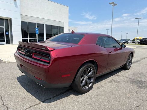 Used 2018 Dodge Challenger SXT Plus RWD image 11