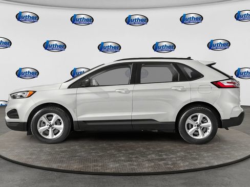 Used 2024 Ford Edge SE w/ Black Appearance Package AWD/4WD image 3