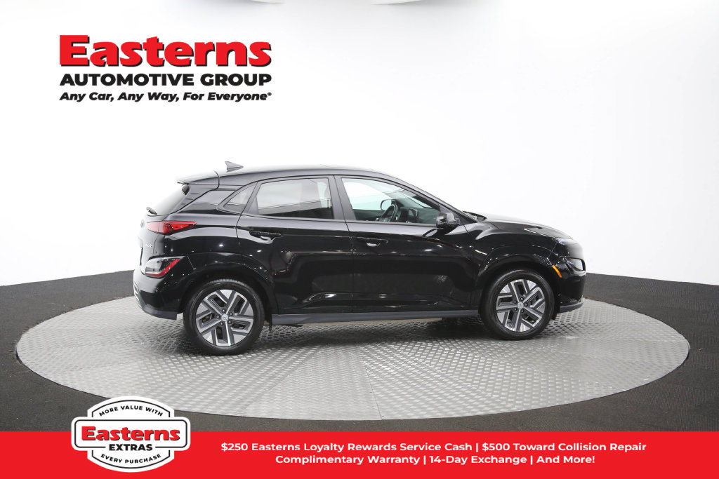 Used 2023 Hyundai Kona SEL FWD image 46