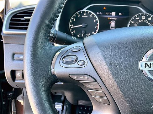 Used 2020 Nissan Murano SL w/ Moonroof Package AWD/4WD image 16