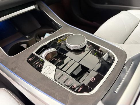 New 2026 BMW X5 xDrive50e w/ M Sport Package AWD/4WD image 16