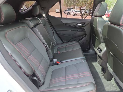 Used 2024 Chevrolet Equinox RS FWD image 17