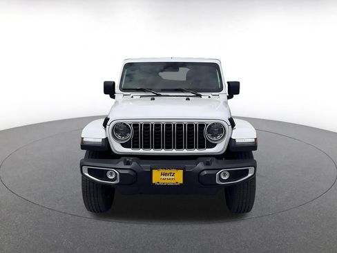 Used 2025 Jeep Wrangler Unlimited Sahara AWD/4WD image 4