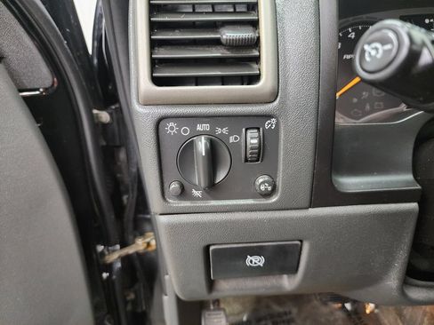 Used 2006 Chevrolet Colorado LT AWD/4WD image 17