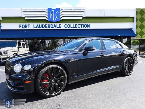 Used 2022 Bentley Flying Spur V8 image 34