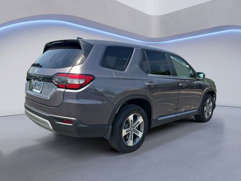 Certified 2025 Honda Pilot EX-L image 6