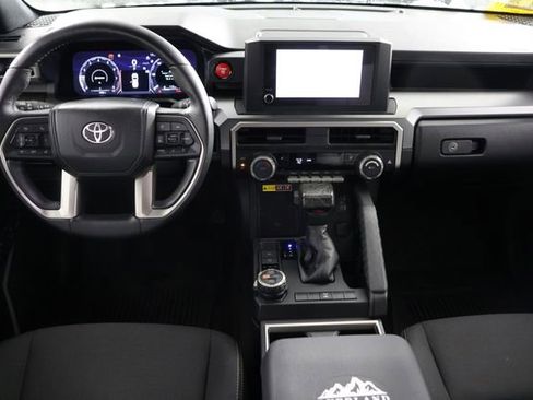 Used 2025 Toyota 4Runner TRD Off-Road image 2