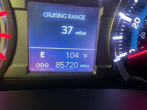 Used 2018 Toyota 4Runner SR5 AWD/4WD image 13
