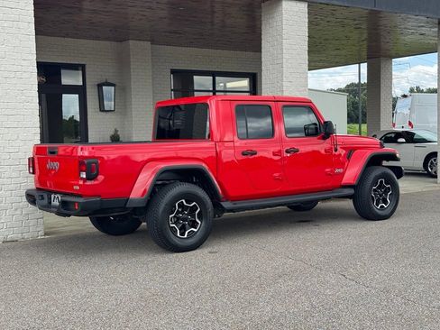 Used 2021 Jeep Gladiator Overland AWD/4WD image 14