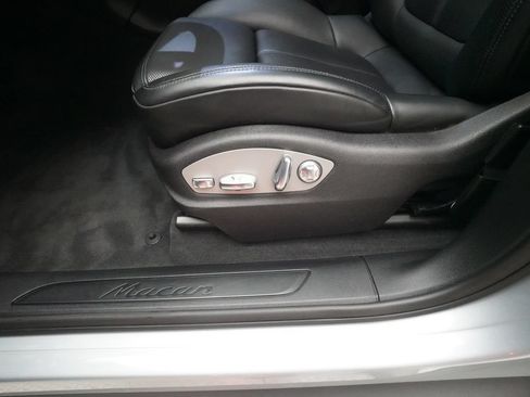 Used 2020 Porsche Macan AWD/4WD image 12