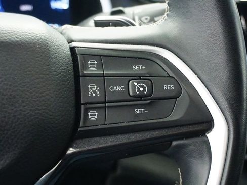 Certified 2022 Jeep Grand Cherokee L Laredo AWD/4WD image 34