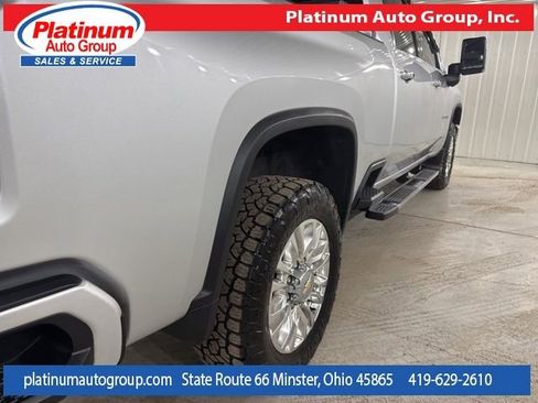Used 2022 Chevrolet Silverado 2500 High Country w/ Technology Package AWD/4WD image 45