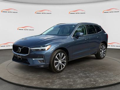 Used 2022 Volvo XC60 B5 Momentum w/ Climate Package
