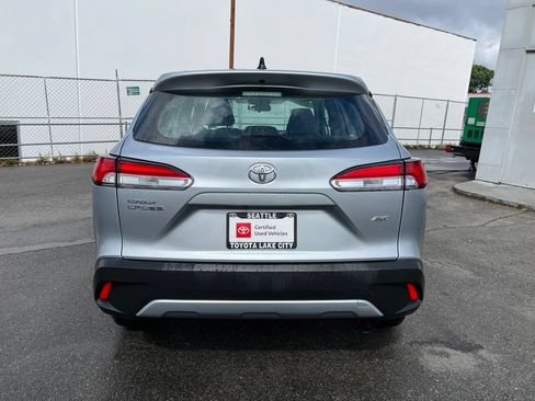 Used 2025 Toyota Corolla Cross L AWD/4WD image 5