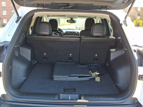 Used 2019 Jeep Cherokee Trailhawk image 29