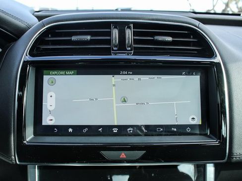 Used 2020 Jaguar XE S image 22