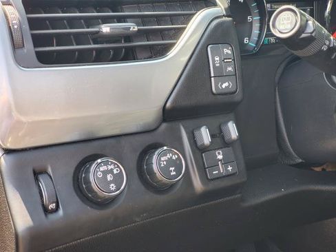 Used 2017 Chevrolet Tahoe LT w/ LT Signature Package AWD/4WD image 9