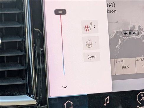 Used 2022 Chrysler Pacifica Touring-L image 9