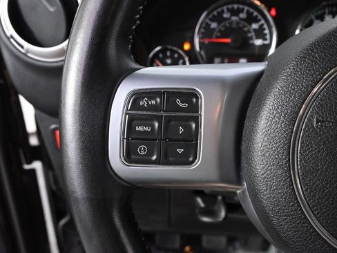 Used 2014 Jeep Wrangler Unlimited Rubicon AWD/4WD image 34