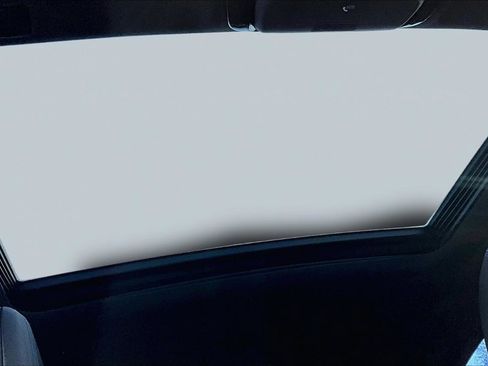 Used 2018 BMW 540i xDrive w/ M Sport Package image 27