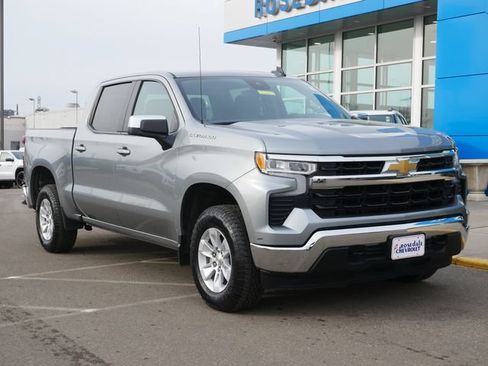 Used 2025 Chevrolet Silverado 1500 LT AWD/4WD image 23