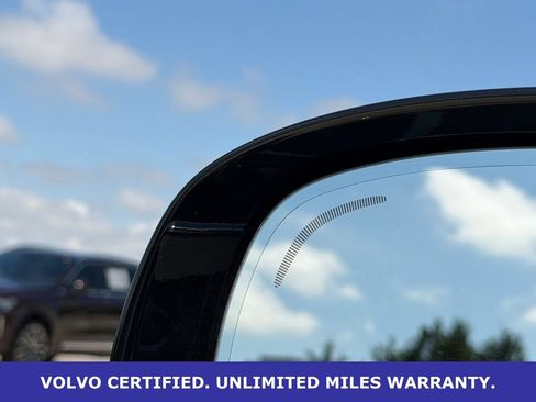 Certified 2023 Volvo XC60 B5 Plus AWD/4WD image 12