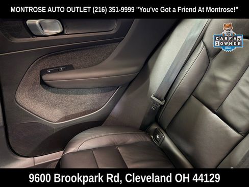 Used 2023 Volvo XC40 B5 Core image 31