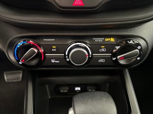 Used 2023 Kia Soul LX image 23